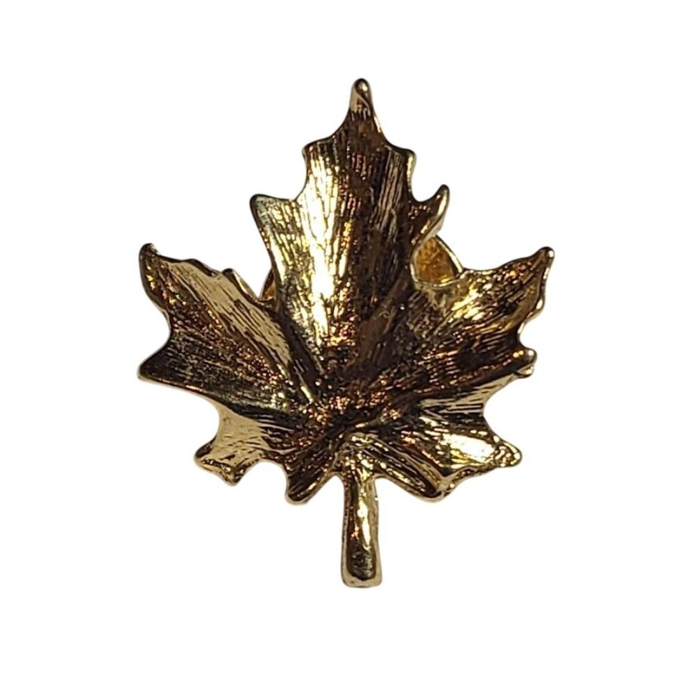 Gold Tone Maple Leaf Lapel Pin Canada Autumn Leaf Nature Brooch